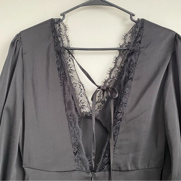 Lichi Mini dress with lace inserts and back ties - Picture 7 of 10